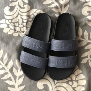 VS PINK slides
